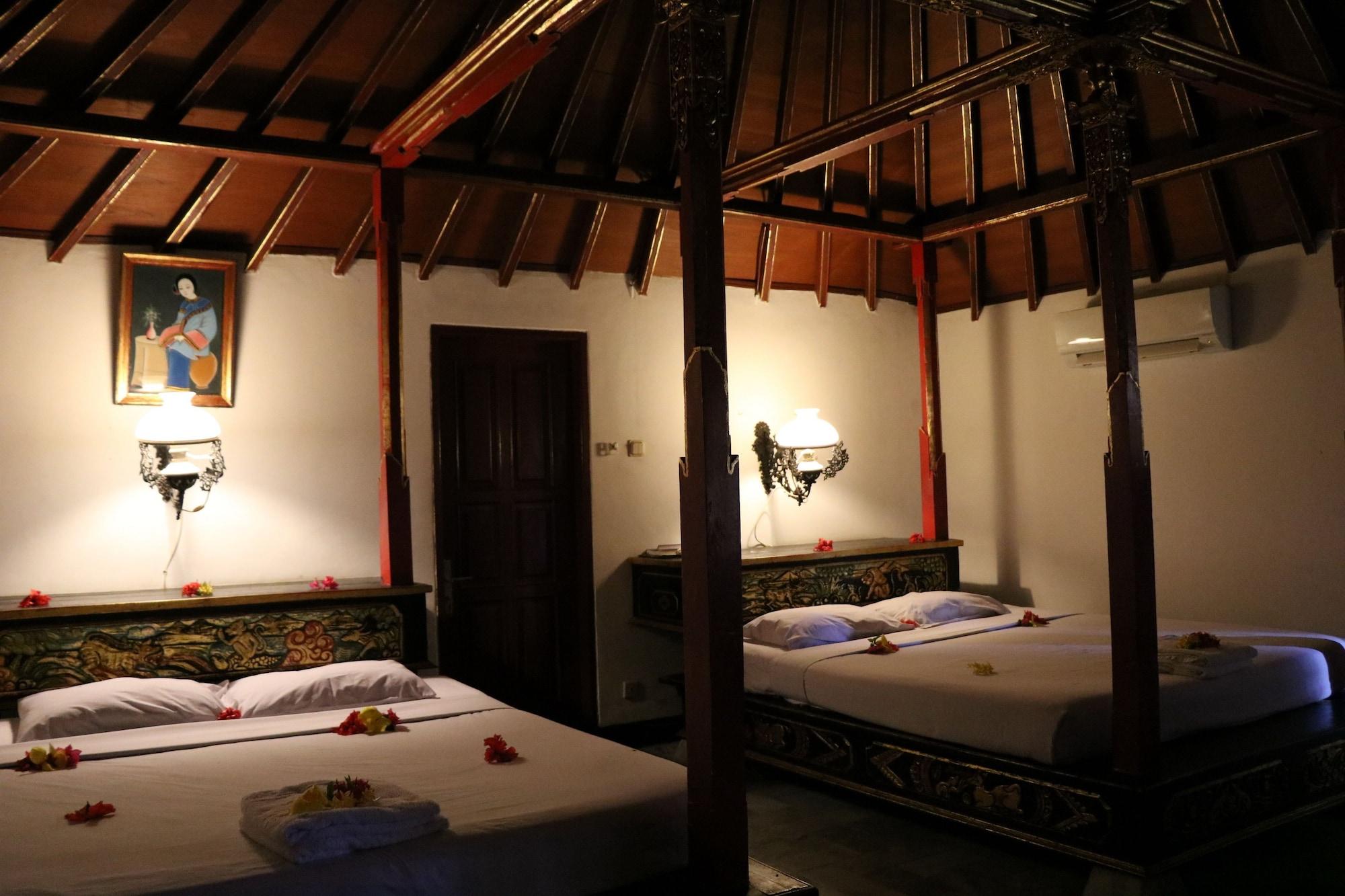 Puri Bunga Hotel 3*