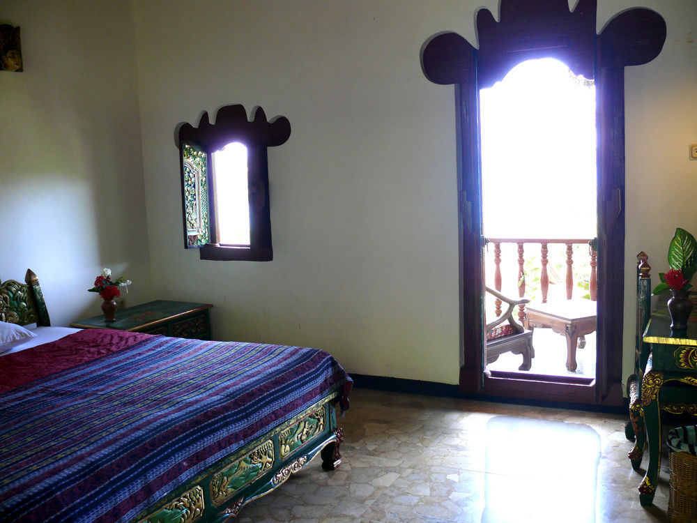 Puri Bunga Hotel 3*