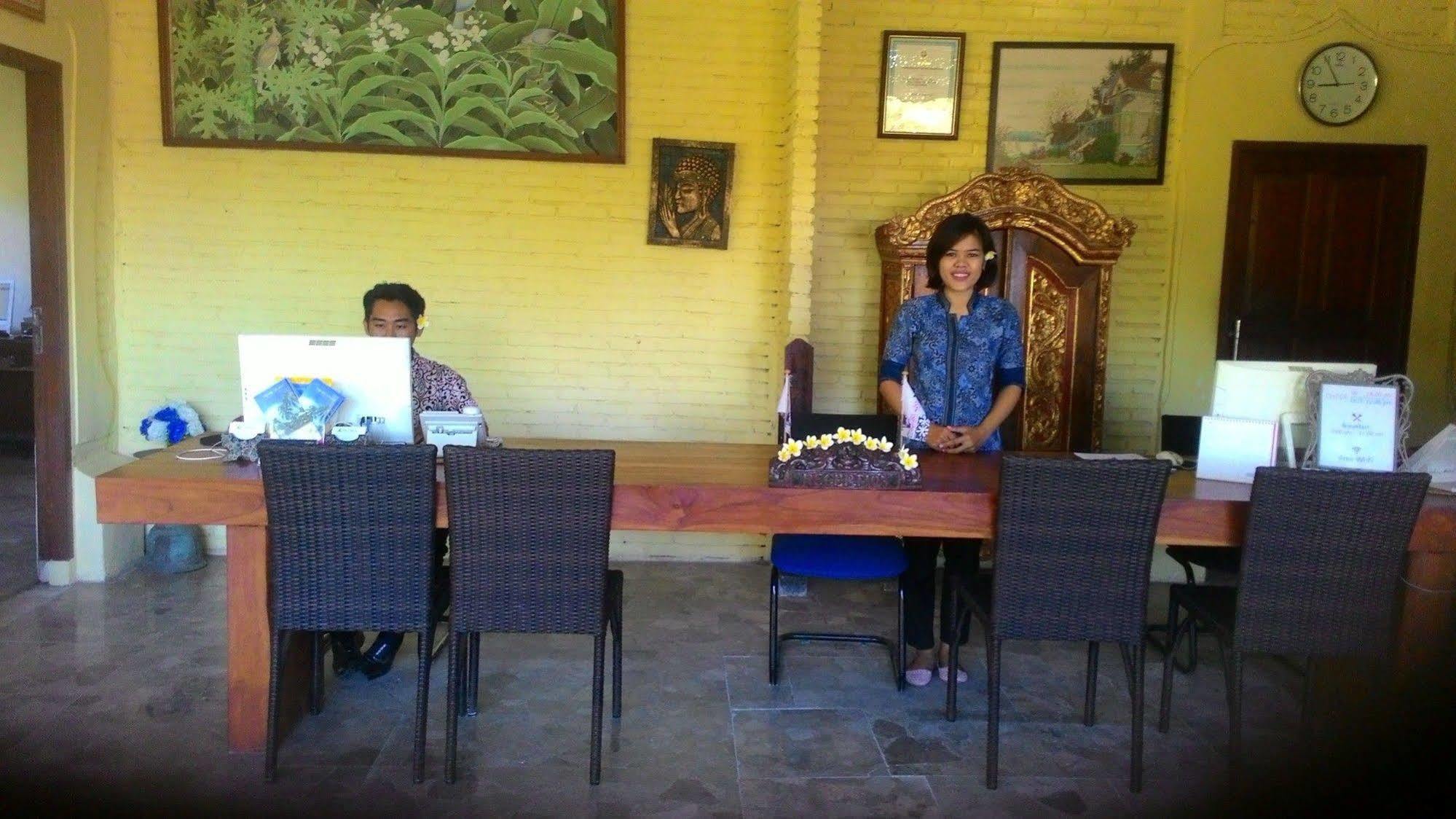 Puri Bunga 3*